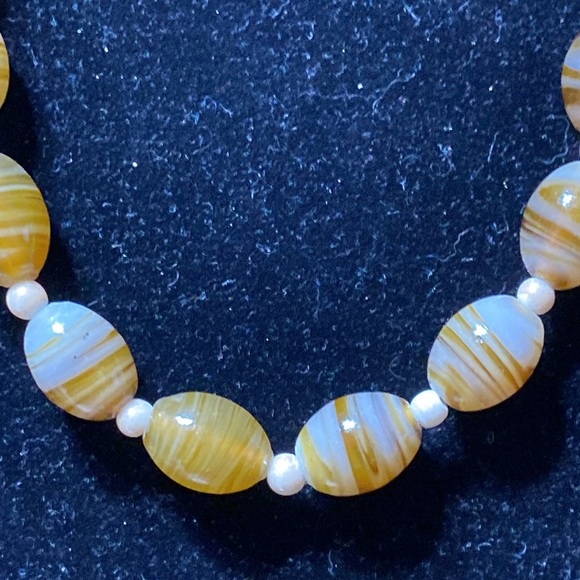 Glass Beaded necklace Swirl Striped tan & cream beads jewelry - Picture 6 of 16